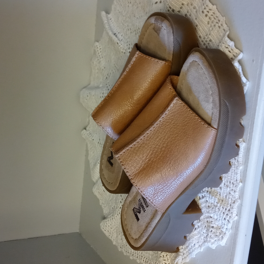 MIA Tan Leather Chunky Slide Lug Sandals
